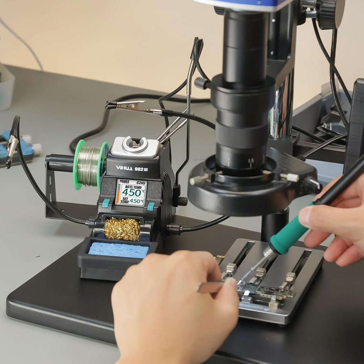 YIHUA 982-III Micro Soldering Station Kit with C245 Tips